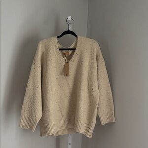 POL Cream Oatmeal Speckled VNeck Sweater Soft with  Texture Oversized Size Small